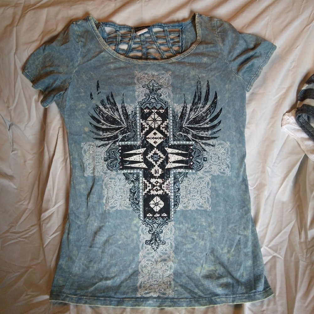 Buckle top